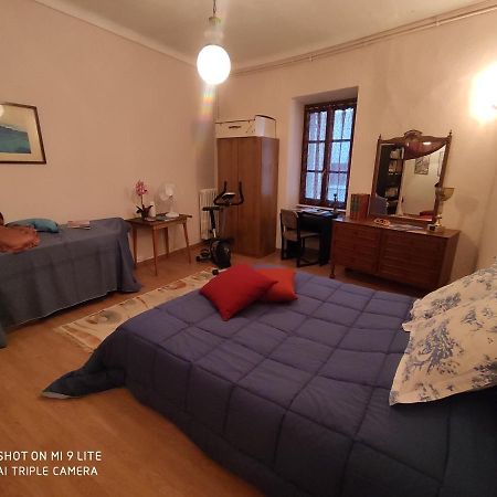 Ex Ostu Impero: vino, tartufo ed ospitalità Apartamento La Morra Exterior foto