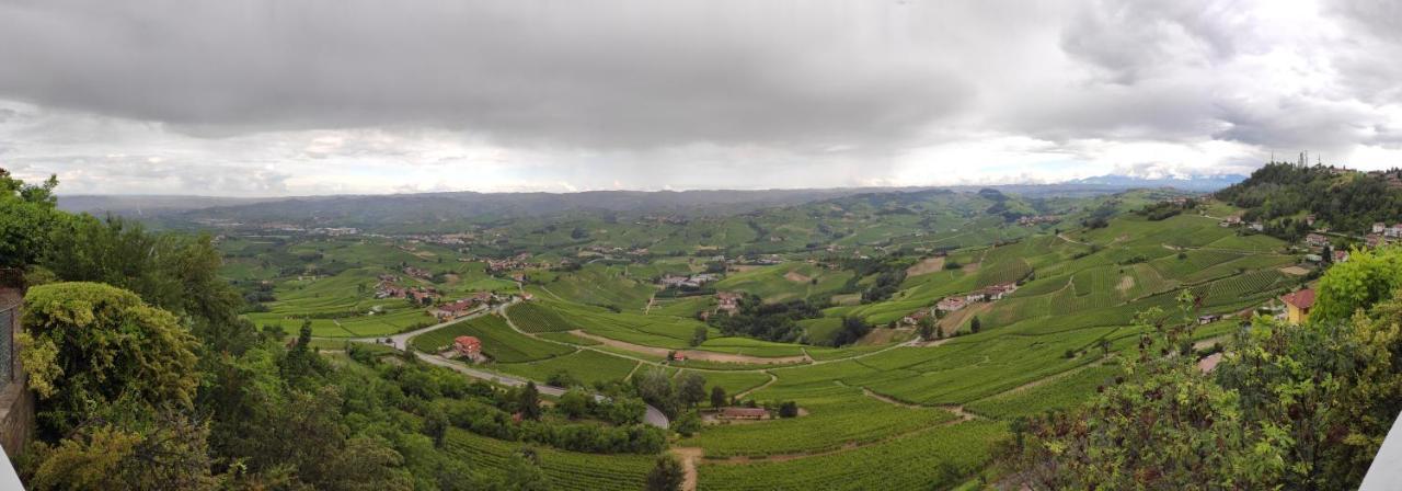 Ex Ostu Impero: vino, tartufo ed ospitalità Apartamento La Morra Exterior foto