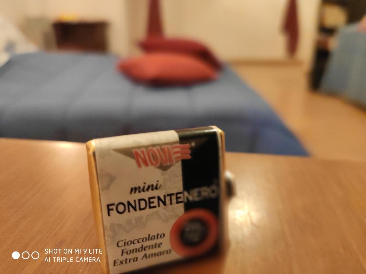 Ex Ostu Impero: vino, tartufo ed ospitalità Apartamento La Morra Exterior foto